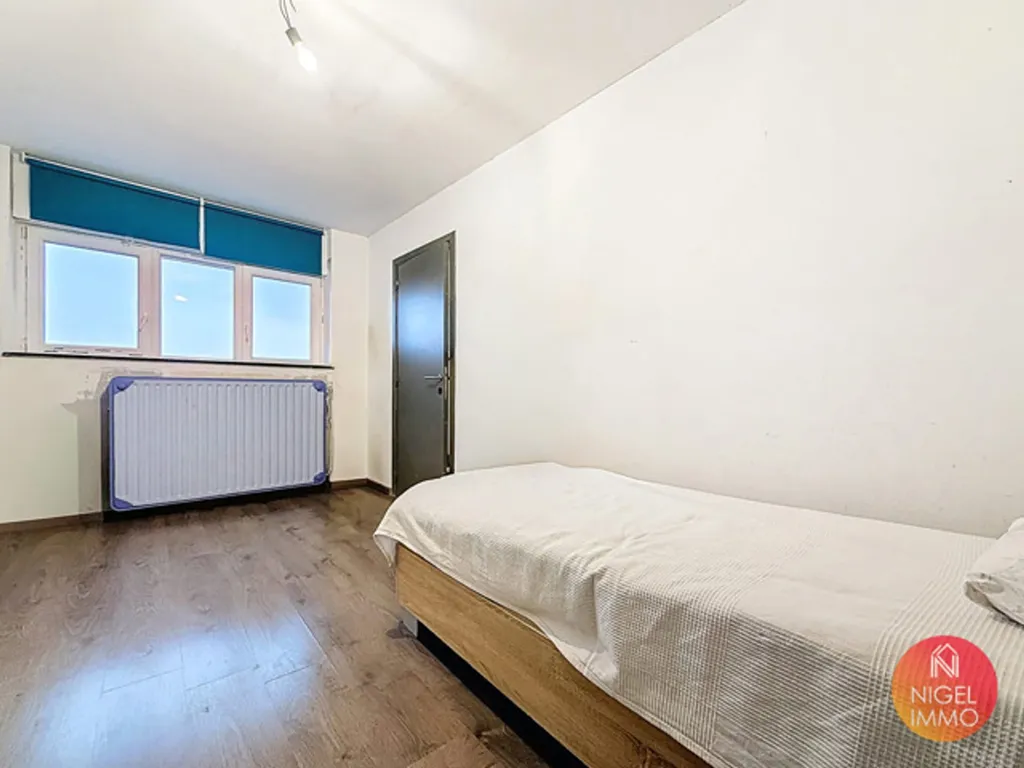 Chambres - Immeuble Mixte à Wandre avec Revenus Locatifs