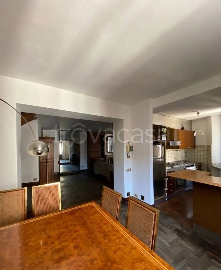 Salle à manger - Historic Apartment with Panoramic View in Novara