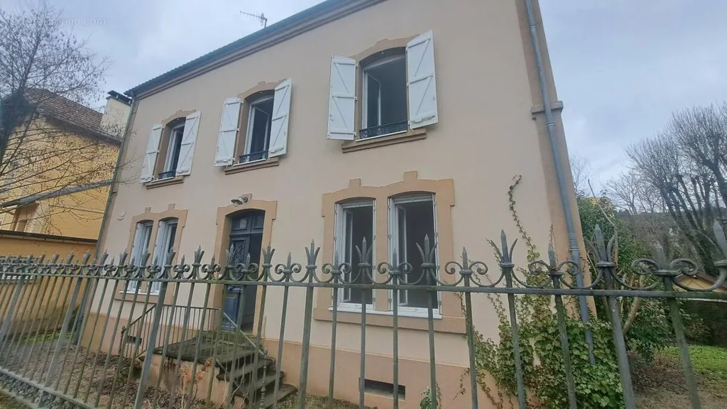 Esterno - Maison de Maître with Garden in Quiet Suburb
