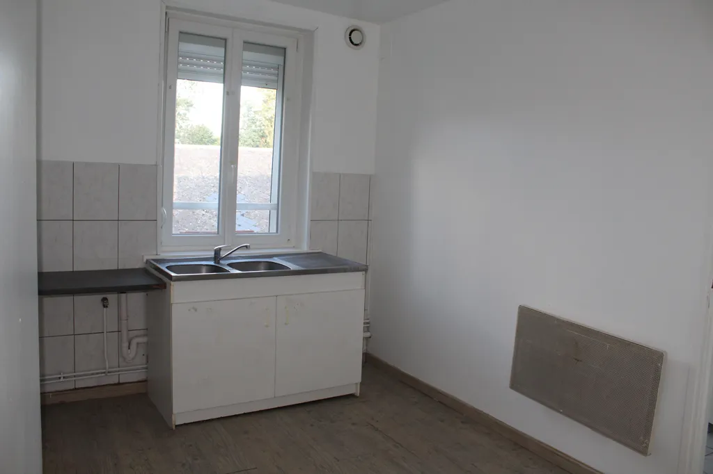 Cuisine - Immeuble avec 3 Logements au Cœur du Cateau-Cambrésis