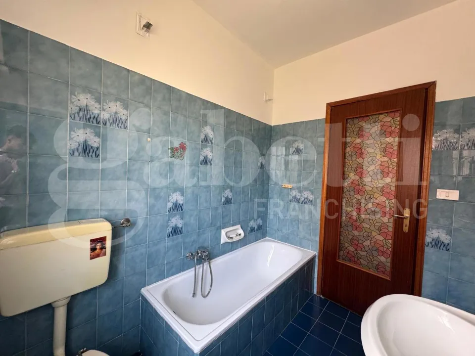 Vannitoad - Apartment with Terrace and Garage in Funo Centre