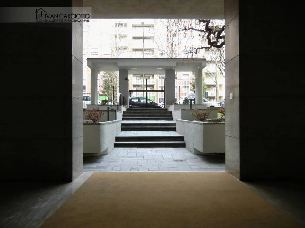 hallway_entrance