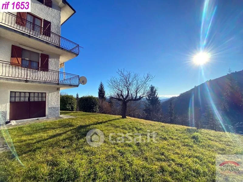 Aed - Triplex Villa with Panoramic View in Ponzone