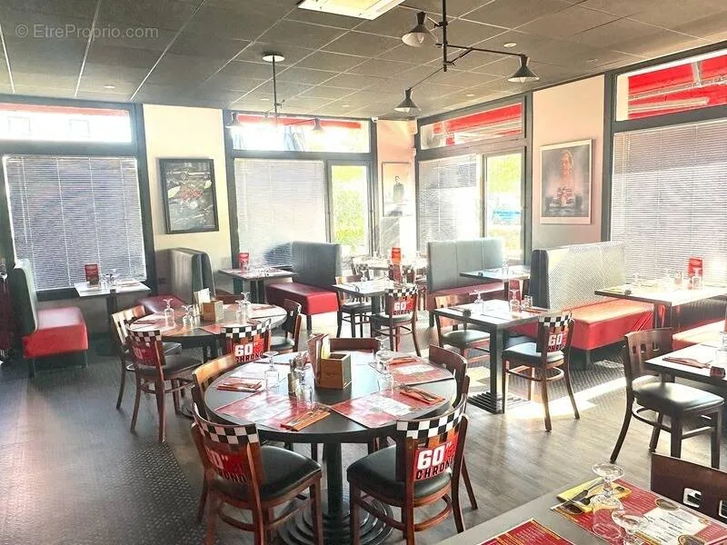 Salle à manger - Bar et Restaurant avec Licence IV à Chambéry