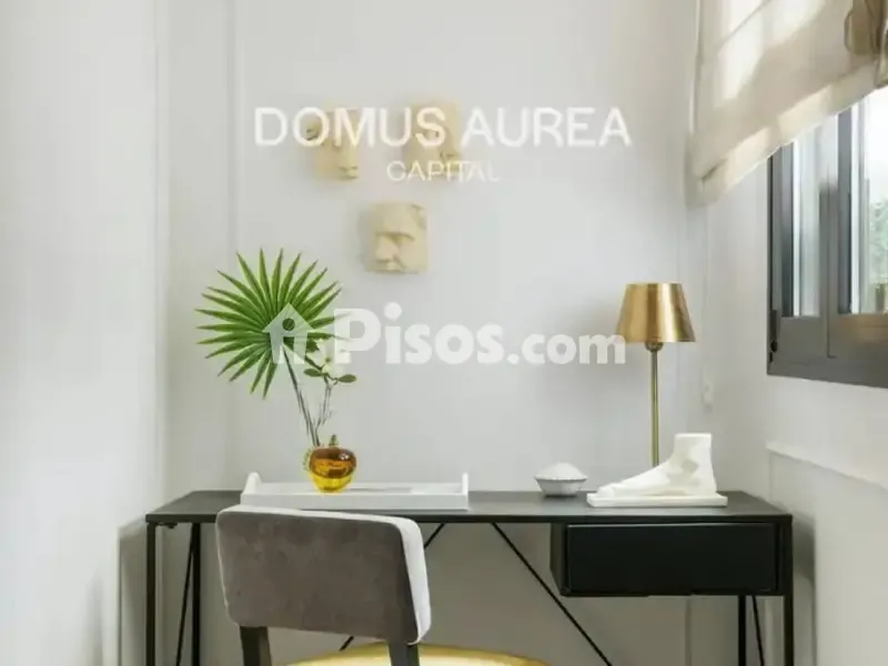 Bureau - Furnished Flat in Malasaña Centre