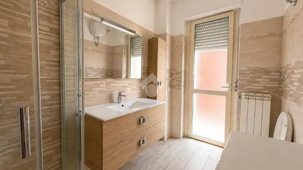 Salles de bain - Ground Floor Apartment with Terrace in Orte