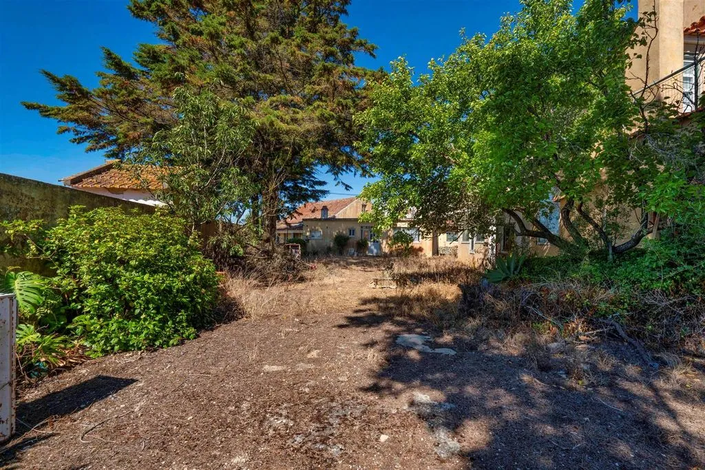 Aed - Development Land in Albarraque, Sintra