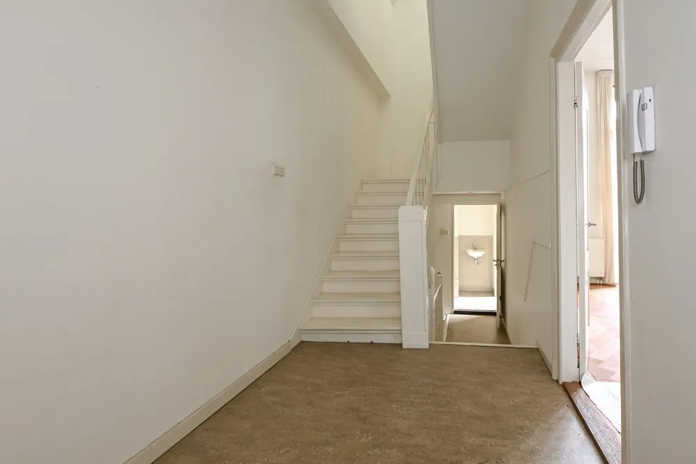 Pièces - Classic Penthouse with Balcony in Den Haag