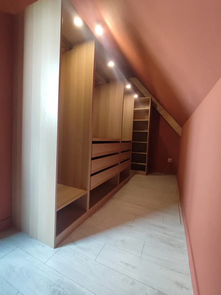 Pièces - Maison Individuelle 5 Chambres avec Jardin à Chemy