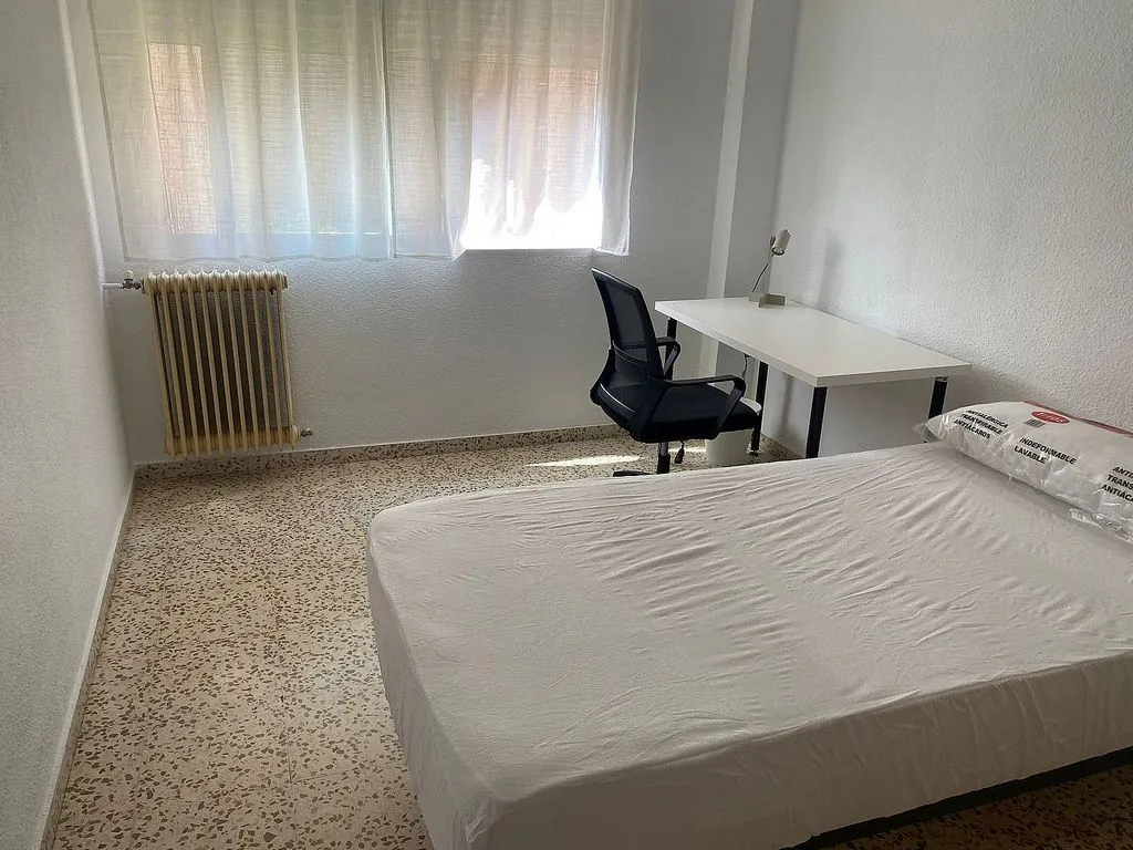 Chambres - Student Flat with Terrace in Camino de Ronda
