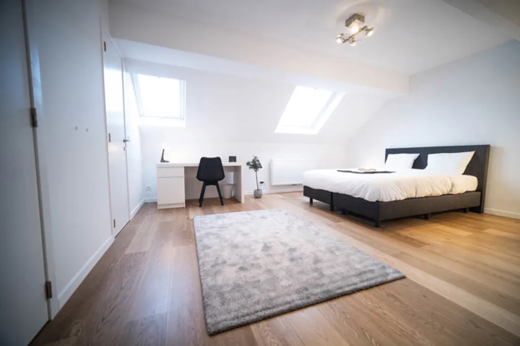 Bedrooms - Coliving Room with Private Bathroom near Flagey