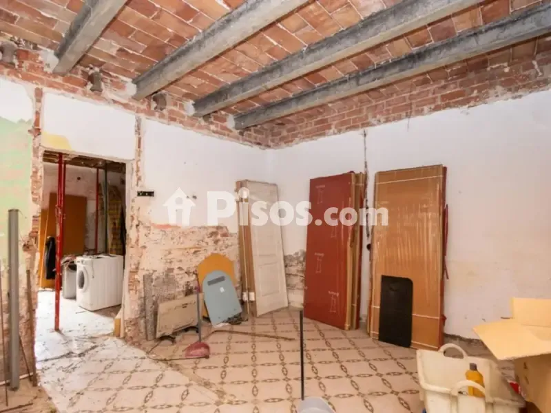 Stanze - Chalet with Urban Potential in Gavà