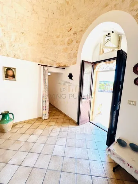 Esik - Villa with Trulli near Ostuni