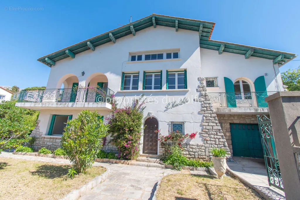 Extérieur - Villa de Charme avec Vue Mer à Sète