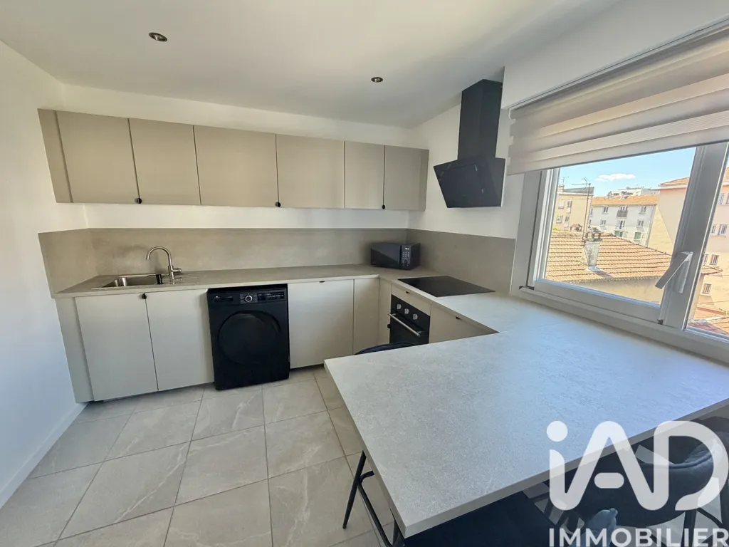 Cuisine - Appartement Rénové avec Balcon à Nîmes