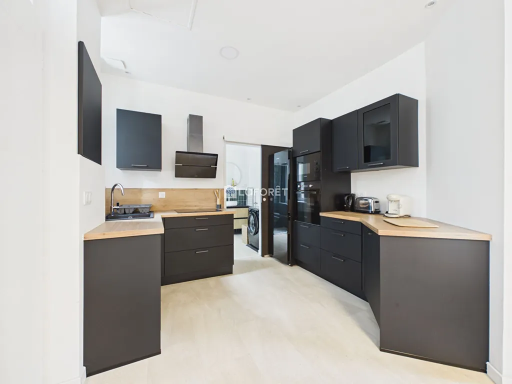 Cucina - Duplex Apartment with City Centre Location in Quimper