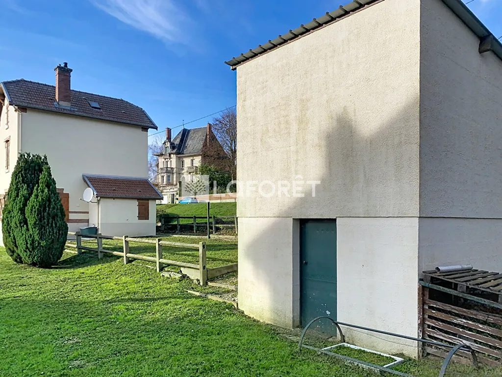 Jardin - Maison Ancienne avec Sous-Sol à Aubréville