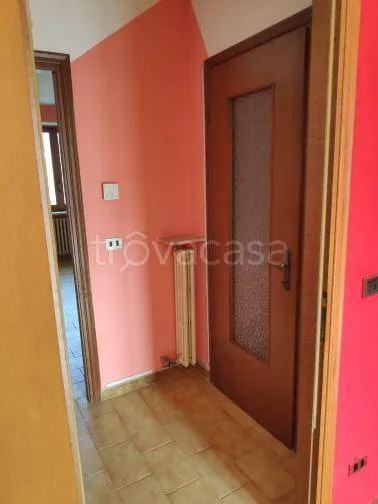 Esik - Bright Apartment with Balcony in Dronero
