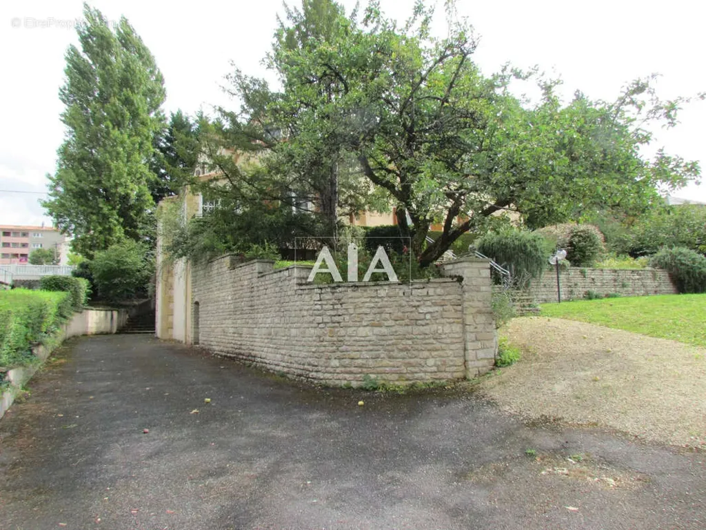 Extérieur - Maison Atypique avec Vue sur Rivière à Ruffec