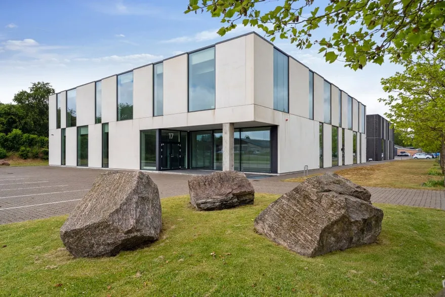 Esterno - Modern Office with Storage in Quality District