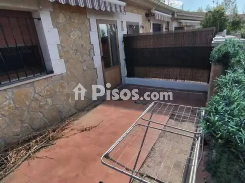 Aed - Adjoined Chalet with Terrace in Buniel