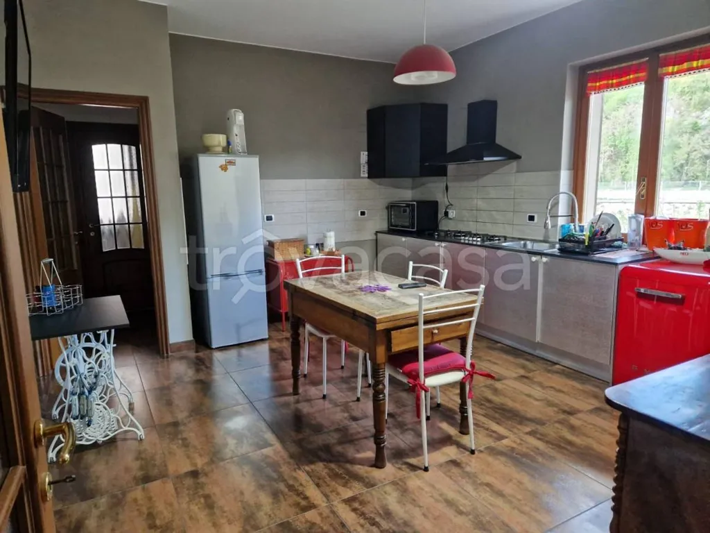 Köök - Renovated Bifamiliar Villa with Garden in Ceva