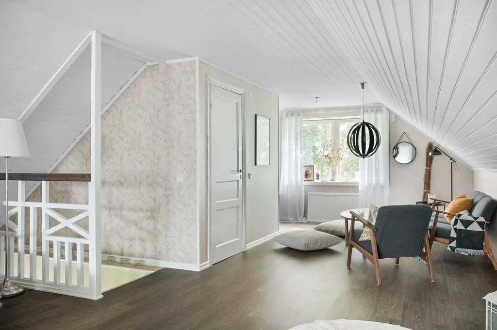 Pièces - Charming Villa with Garden in Lantligt Setting