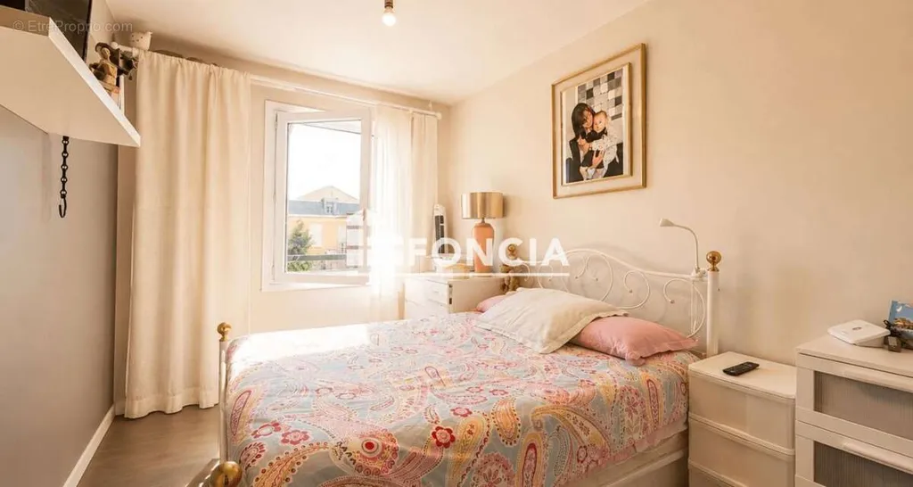 Chambres - Appartement T2 avec Balcon près de la Gare de Lozanne