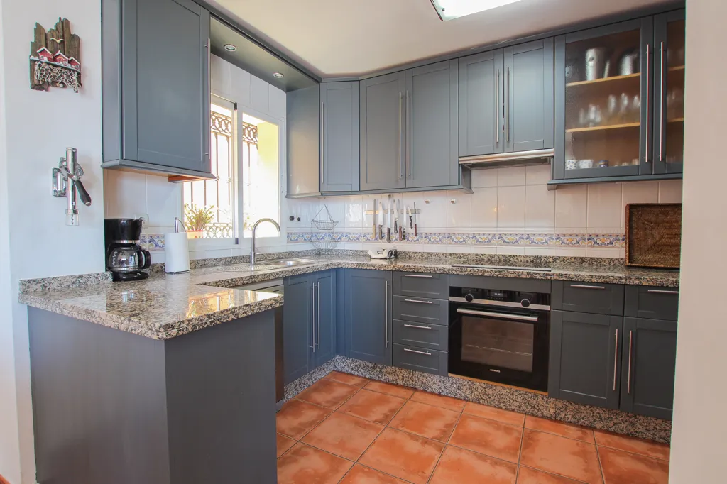 Cuisine - Villa with Sea View and Pool in Tamango Hill
