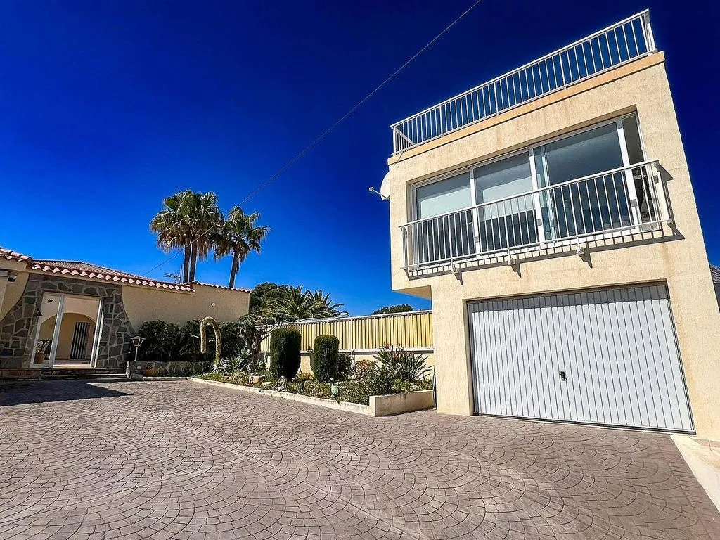 Välivaade - Luxury Detached House with Pool in La Nucia