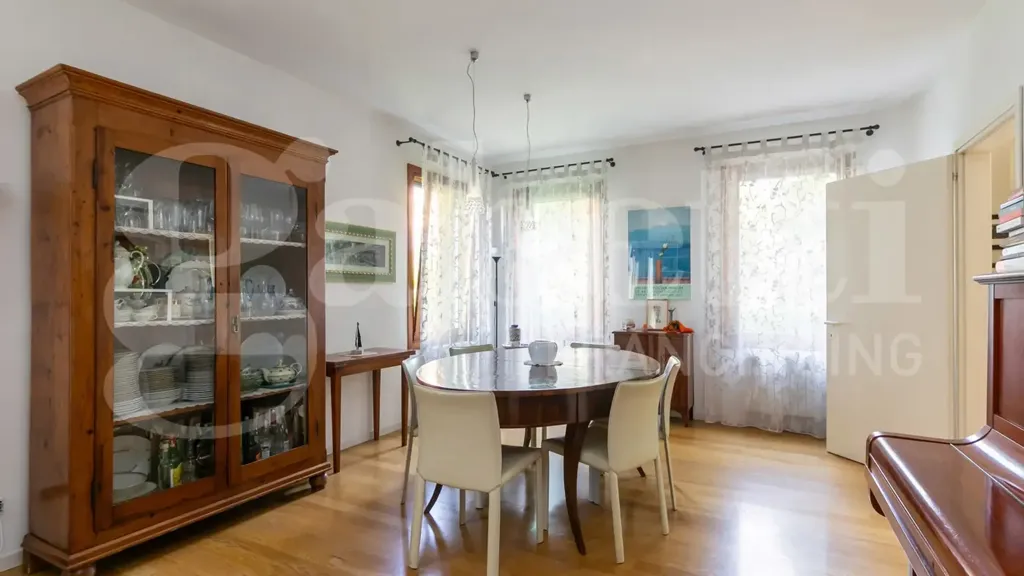 Salle à manger - Rustic Villa with Garden in Mogliano Veneto