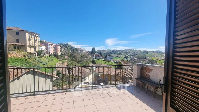 Rõdu - Rustic Casale with Panoramic View in Mombercelli