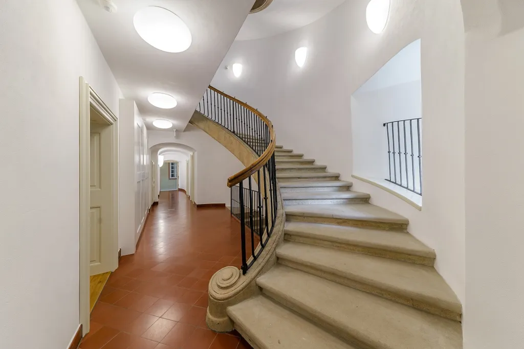 Stanze - Appartamento di 2 locali a CZ