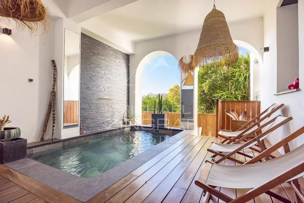 Piscine - Maison Belle Époque avec Piscine à Cannes