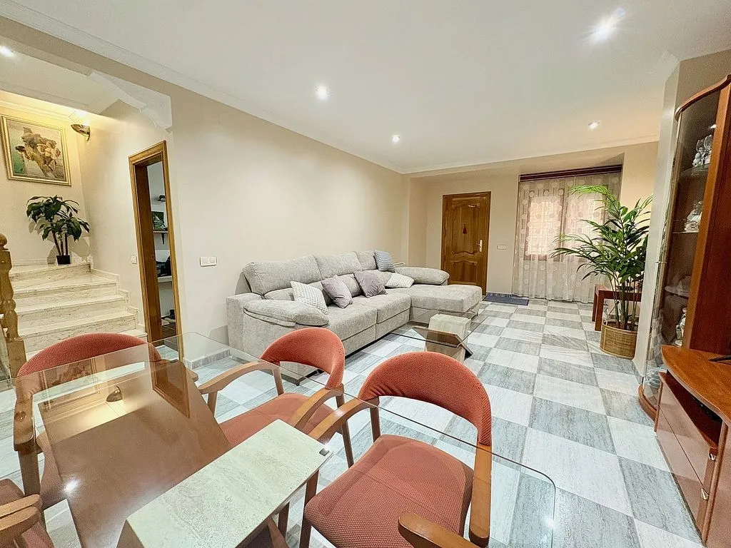 Living Room - Two-Storey House with Balcony in Benaguasil Centre