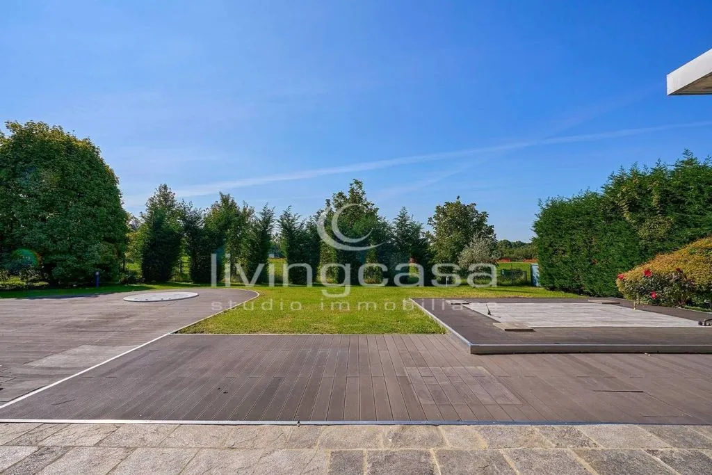 Extérieur - Luxury Villa with Panoramic Tower in Besana in Brianza