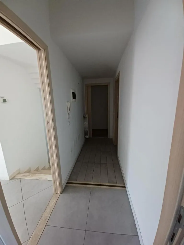 Ingresso - Fully Renovated Apartment with Terrace in Vinci