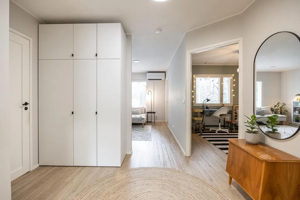 Esik - Modernised Apartment with Sauna in Riuttamäki