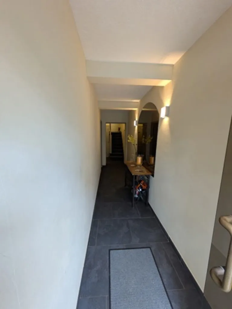 hallway_entrance