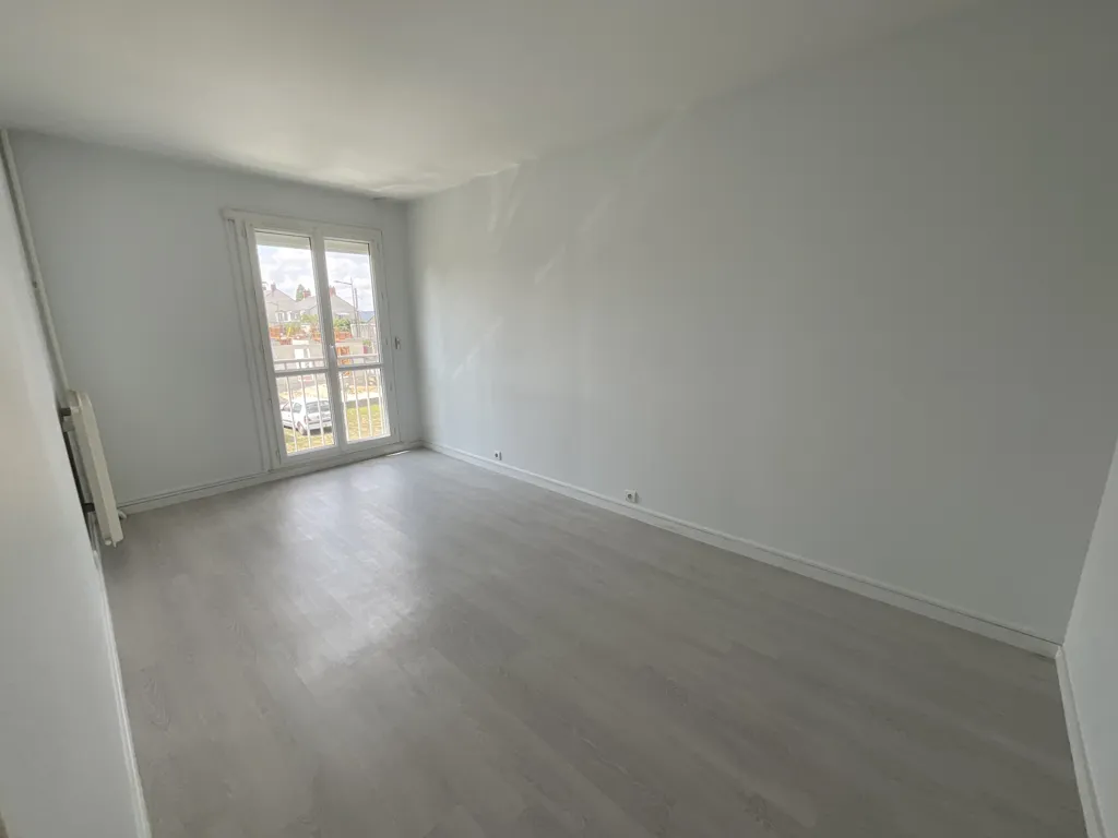 Pièces - Appartement 3 Pièces avec Balcon à BOURGES