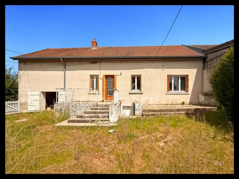 Välivaade - Rustic House with Balcony in Saint-Vallier