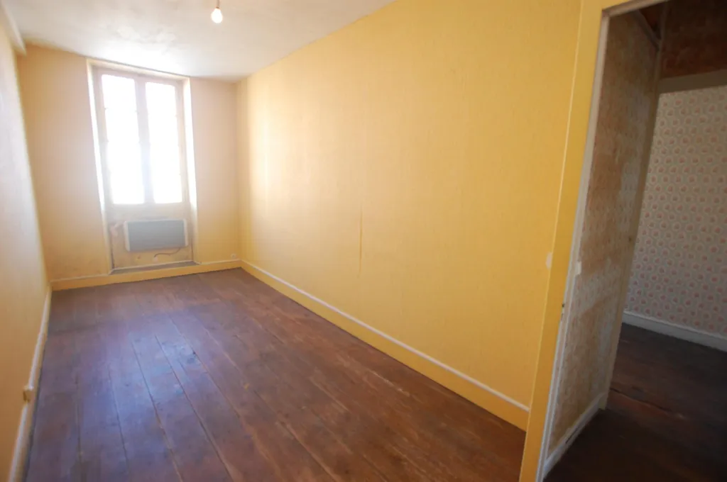 Stanze - Charming 4-Piece House in Étauliers Centre