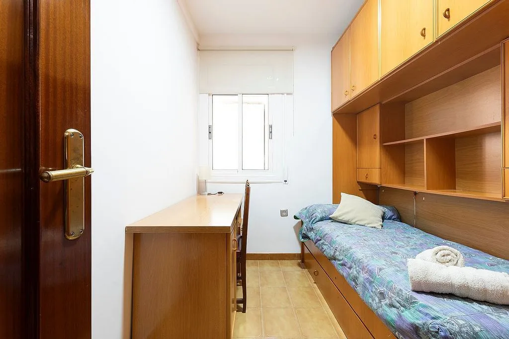 Chambres - 3-Bedroom Apartment with Views in Barcelona