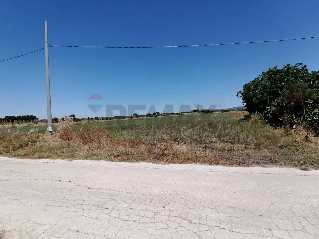 Jardin - Agricultural Land with Building Potential in Chiaramonte Gulfi
