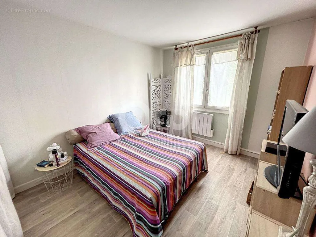 Chambres - Appartement avec balcon à Brive-la-Gaillarde