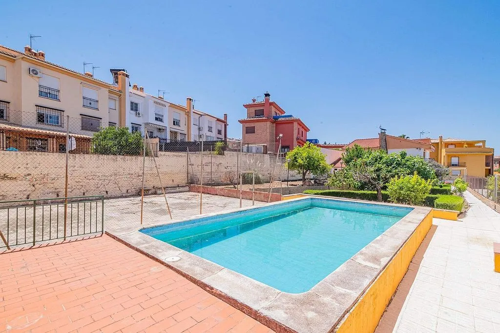 Bassein - Chalet with Pool and Garden in Cajar