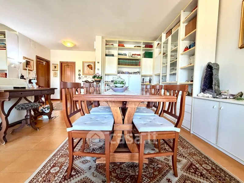 Salle à manger - Five-Bedroom Apartment with Terrace in Florence