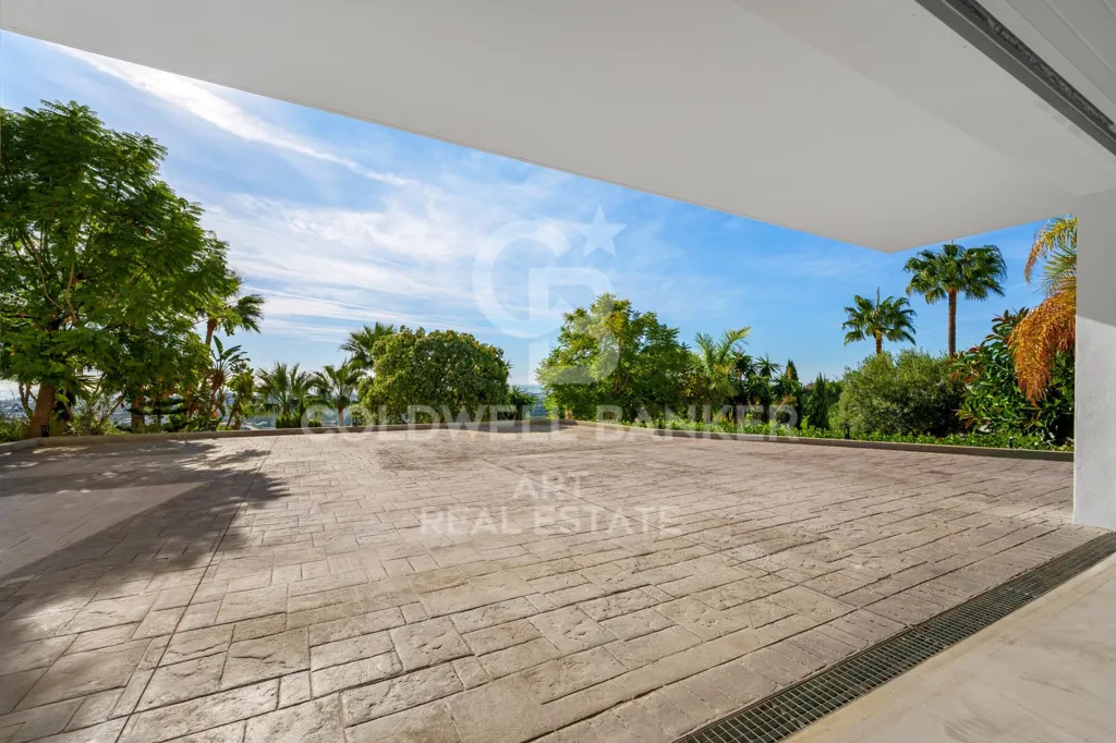 Terrass - Contemporary Mediterranean Villa with Panoramic Views in Benahavís