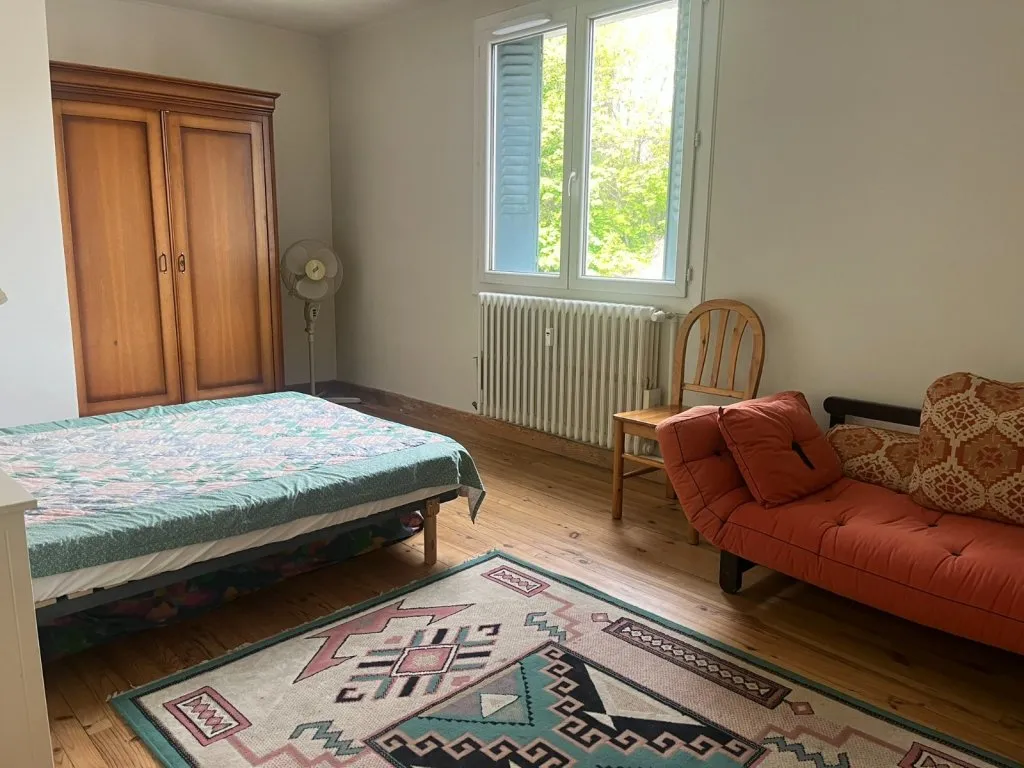 Chambres - Appartement 3 pièces avec vue dégagée à Briançon