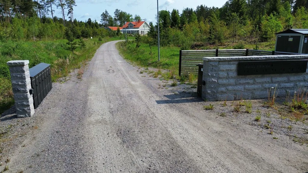 Extérieur - Plot with Natural Setting in Ruggsättra